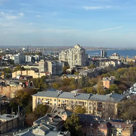 в одессе с панорамным видом на и море Apartment